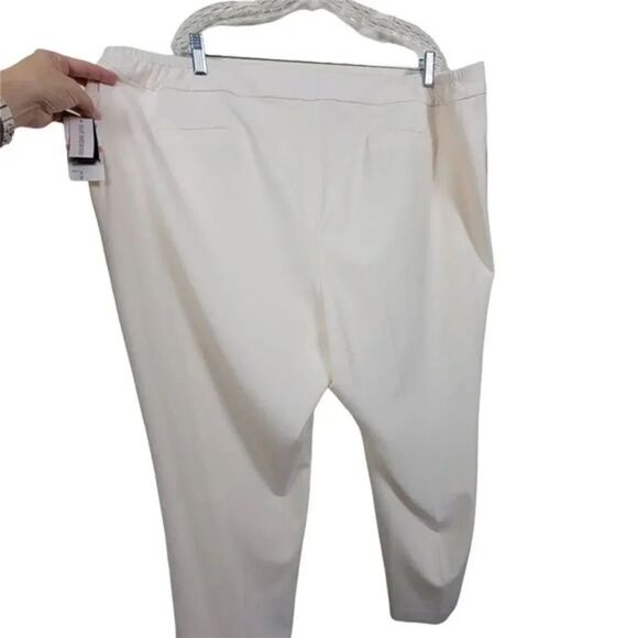 Bar III Straight Leg Pants Womans Size 24W Pearl Color NEW - Picture 5 of 10